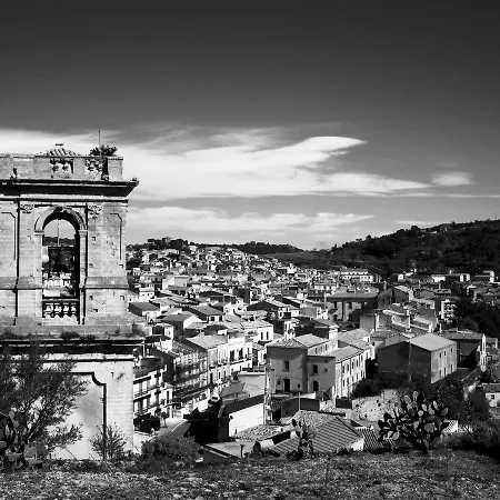 Nocleg ze śniadaniem Santapau Charme Living Licodia Eubea