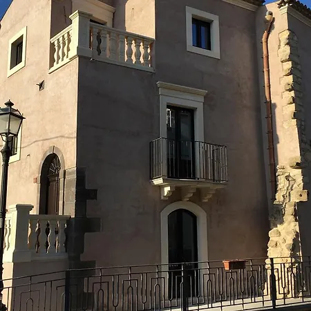 Nocleg ze śniadaniem Santapau Charme Living Licodia Eubea