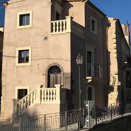 Nocleg ze śniadaniem Santapau Charme Living 3*